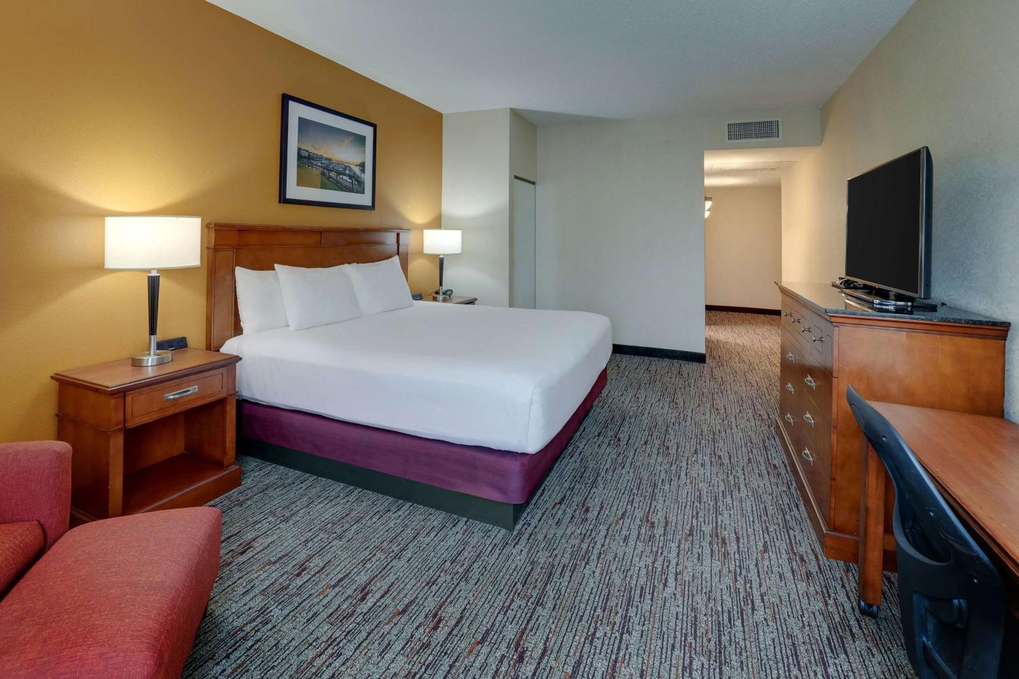 Drury Inn & Suites Charlotte Northlake Kültér fotó