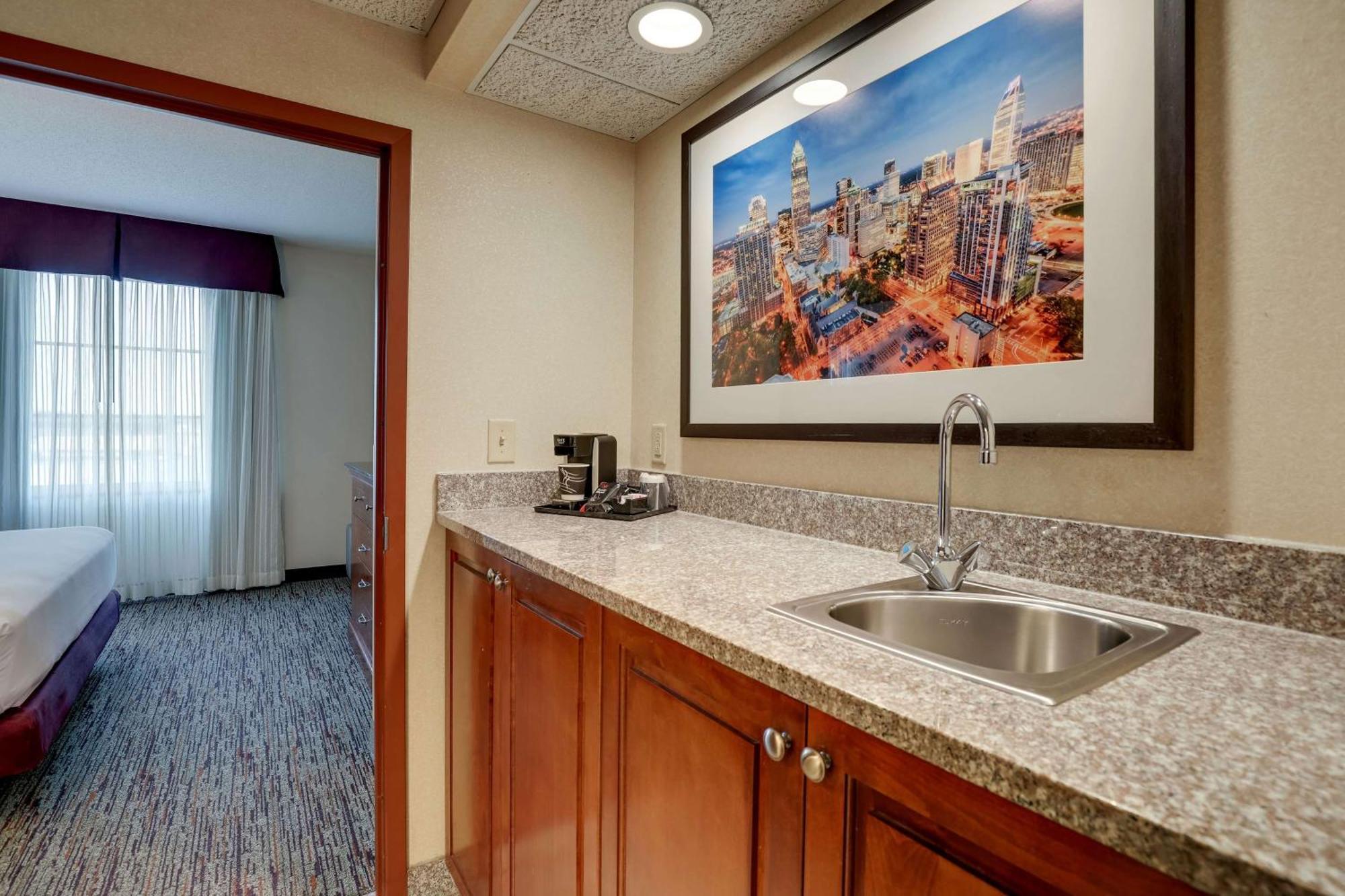 Drury Inn & Suites Charlotte Northlake Kültér fotó