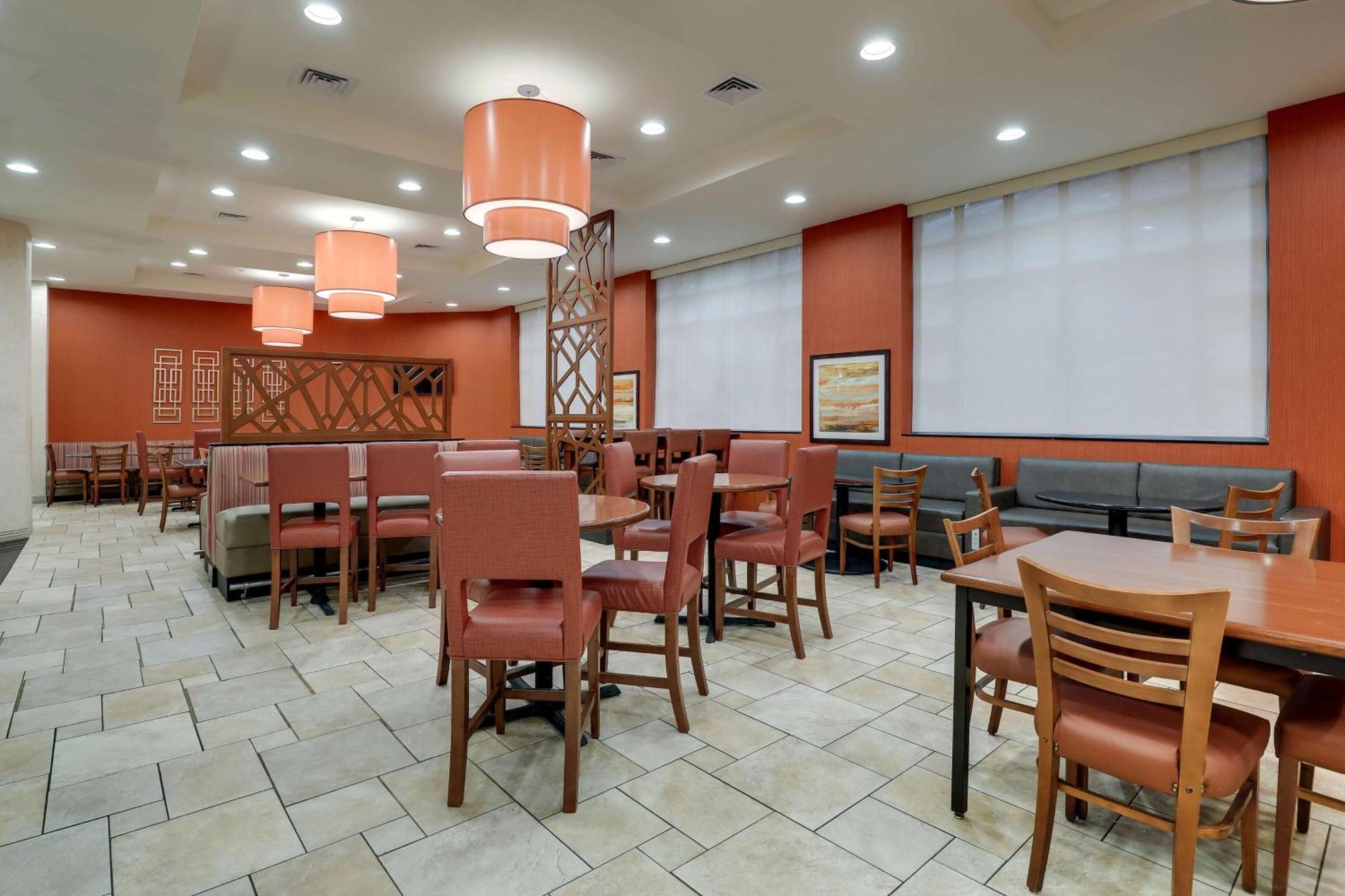 Drury Inn & Suites Charlotte Northlake Kültér fotó